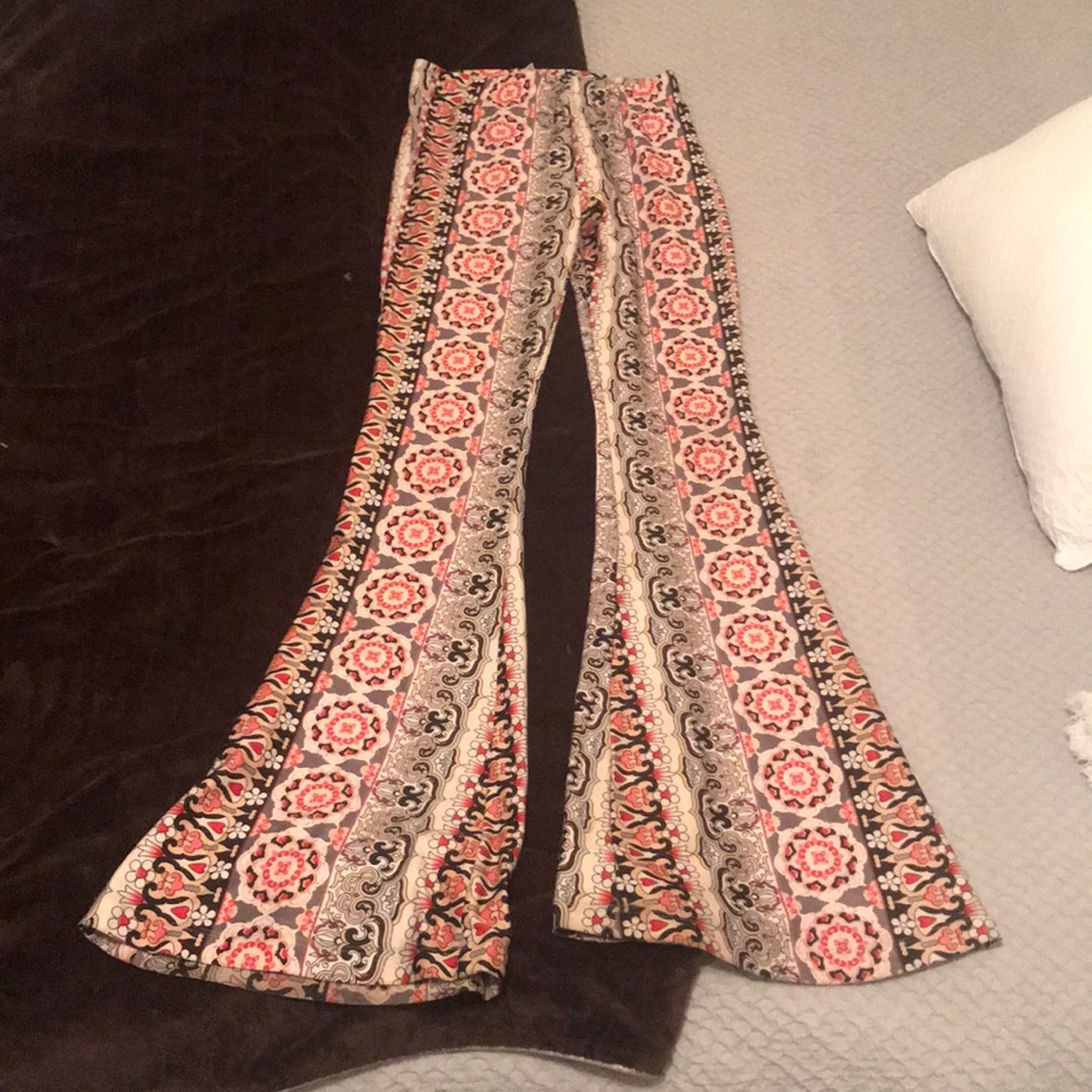 Flowey bell bottomed pants